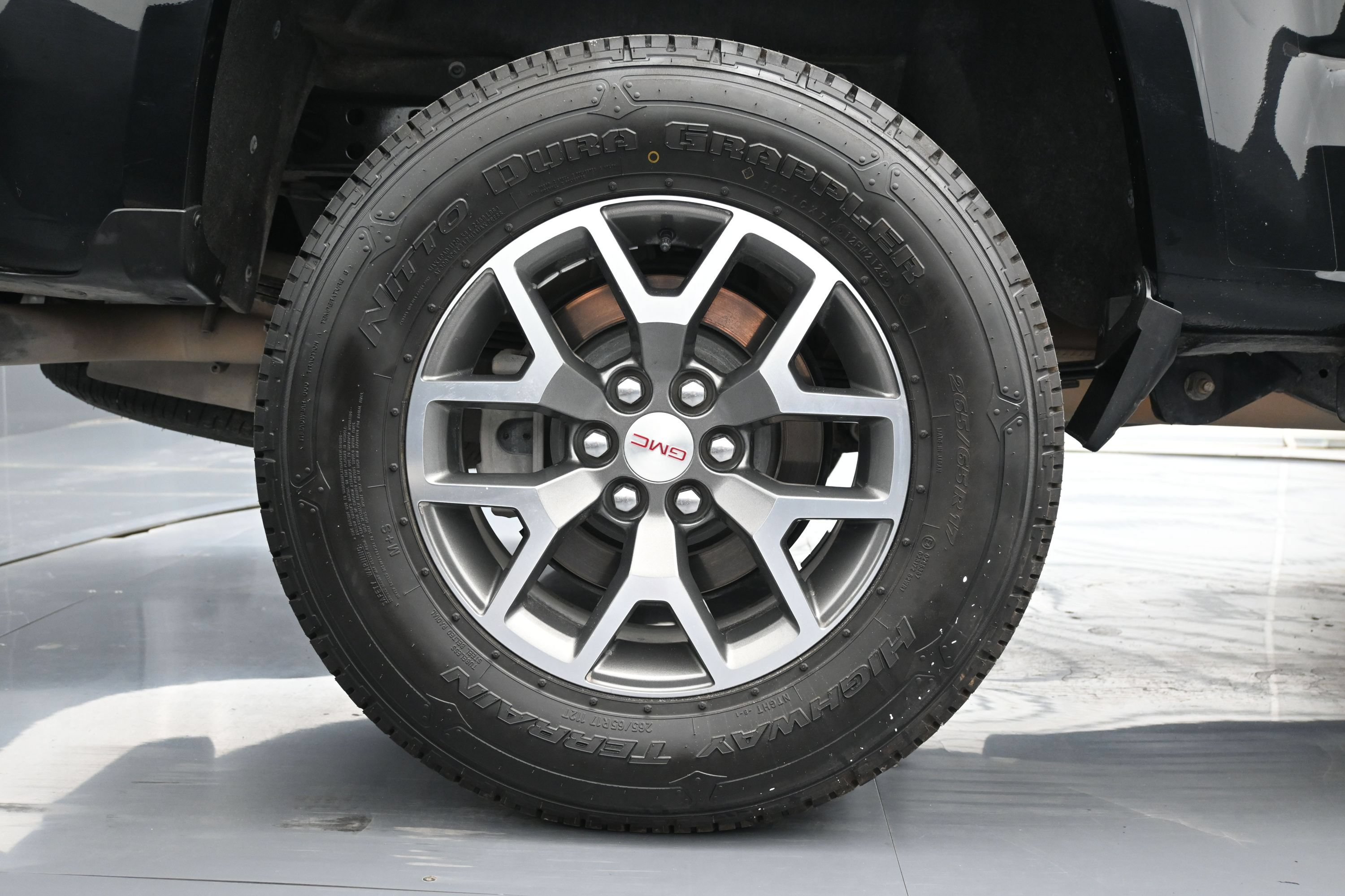 Used 2022 GMC Canyon AT4 w/ Driver Alert Package AWD/4WD image 18