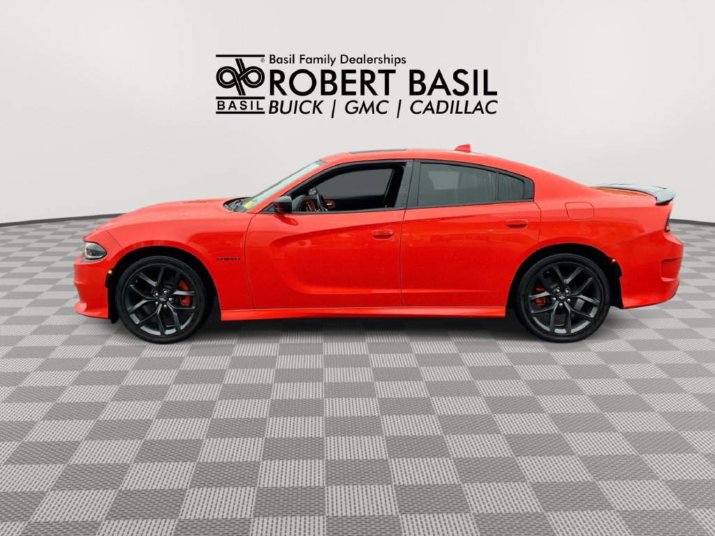 Used 2022 Dodge Charger R/T w/ Blacktop Package RWD image 5