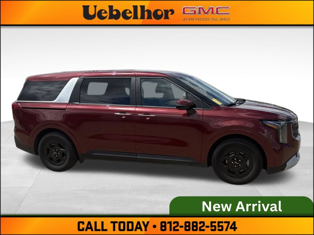 Used 2025 Kia Carnival FWD image 4