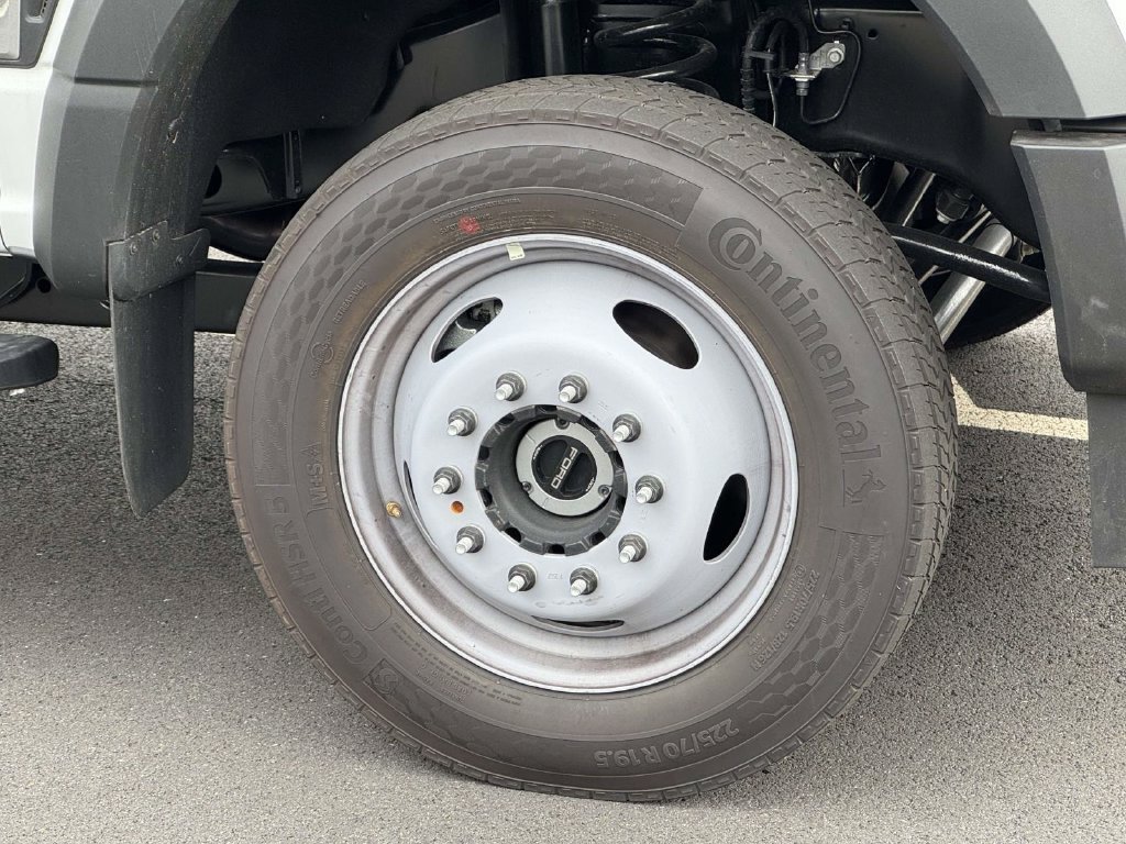 New 2026 Ford F550 4x4 Regular Cab Super Duty image 9