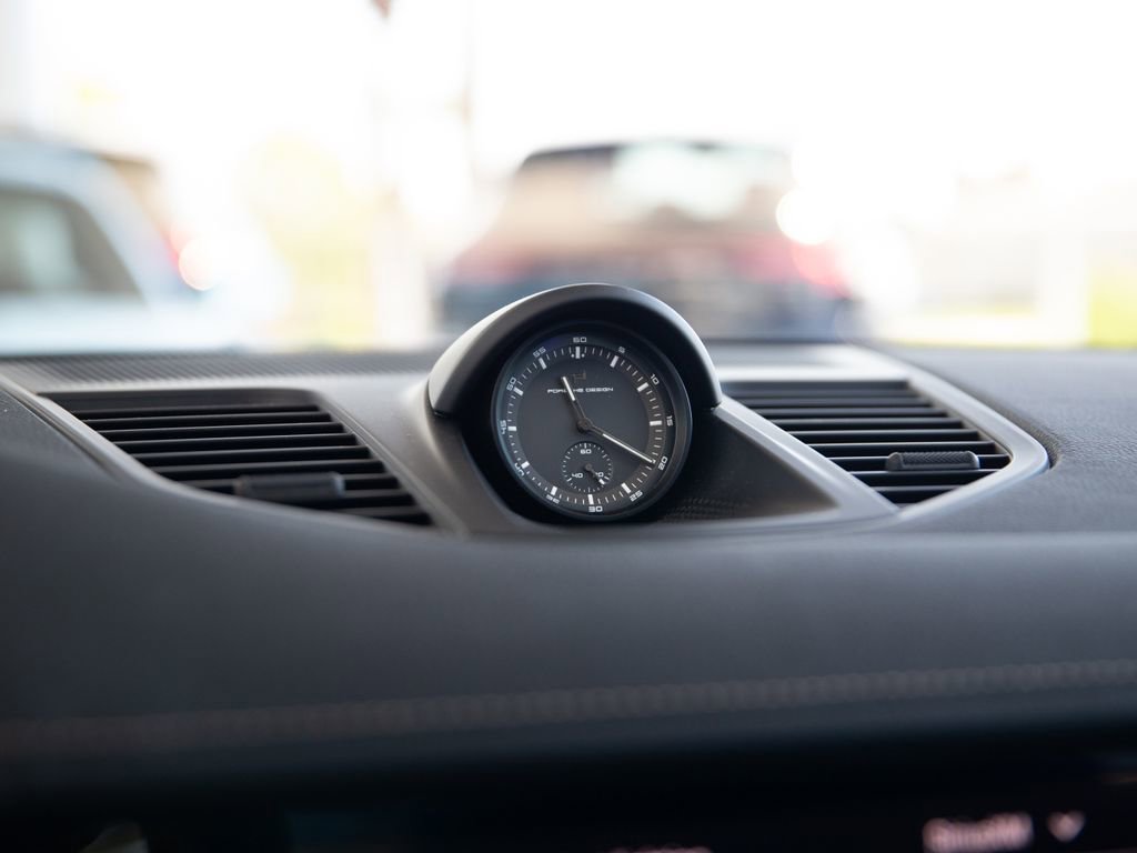 Certified 2025 Porsche Panamera 4 image 12