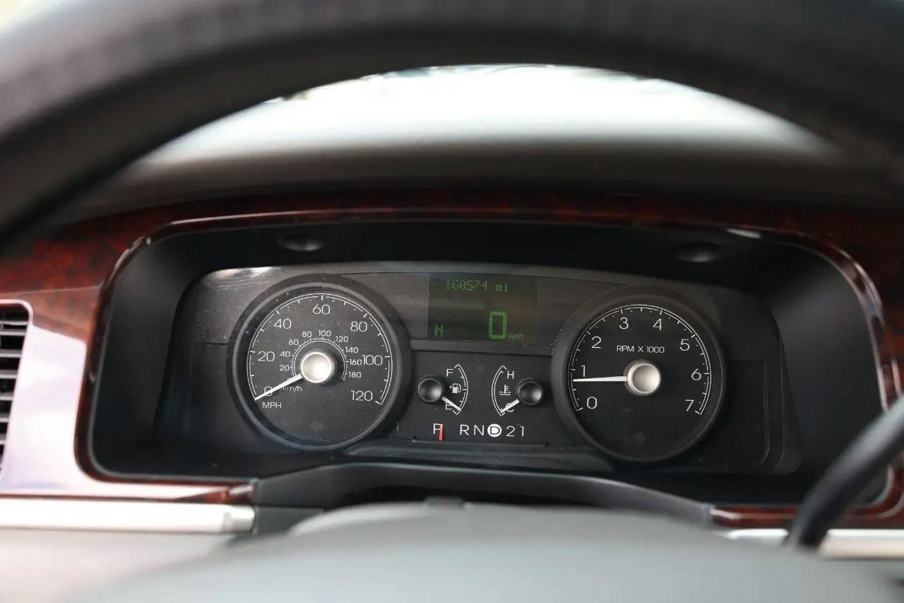 Used 2006 Lincoln Town Car Signature image 28