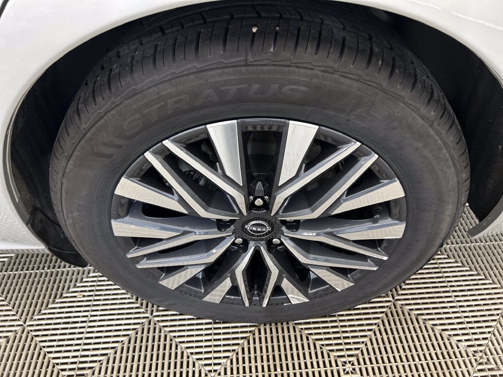 Used 2024 Nissan Altima 2.5 SV FWD image 10