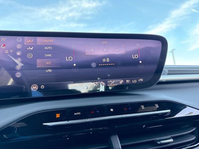 New 2027 Buick Enclave Avenir w/ LPO, Floor Liner Package FWD image 19