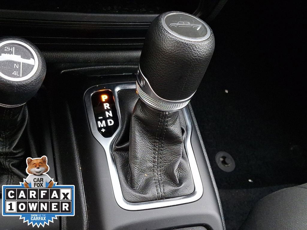 Used 2022 Jeep Gladiator Willys AWD/4WD image 14