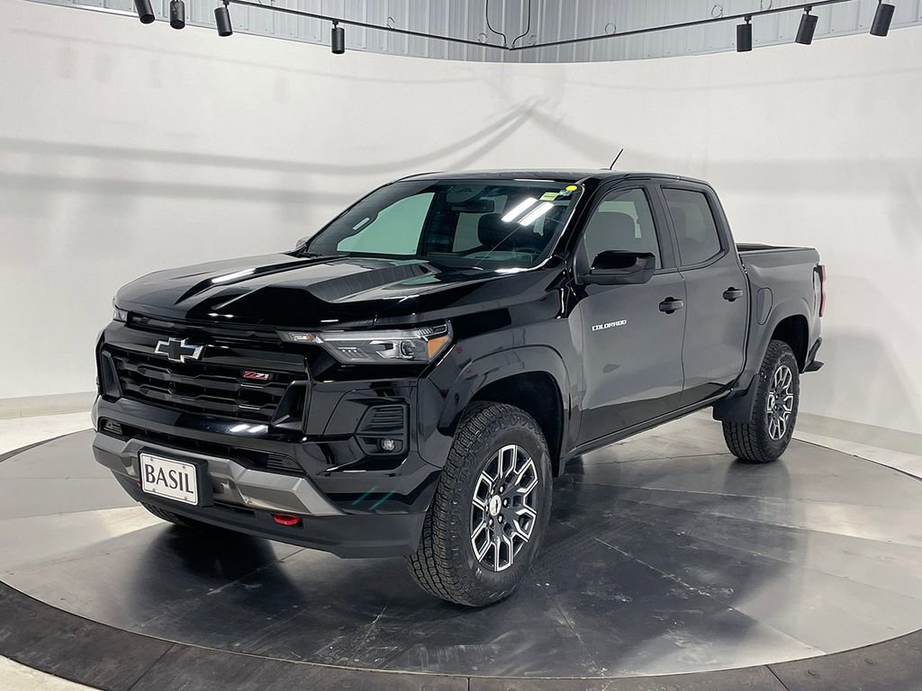 Used 2023 Chevrolet Colorado Z71 w/ Z71 Convenience Package 2 image 8