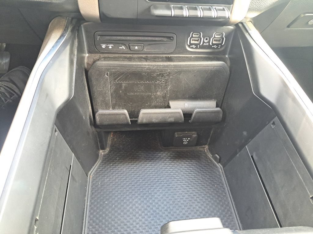 Used 2019 RAM 1500 Laramie AWD/4WD image 15