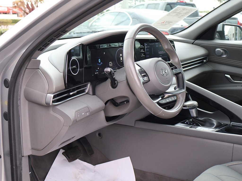 Used 2022 Hyundai Elantra SEL w/ Convenience Package image 25