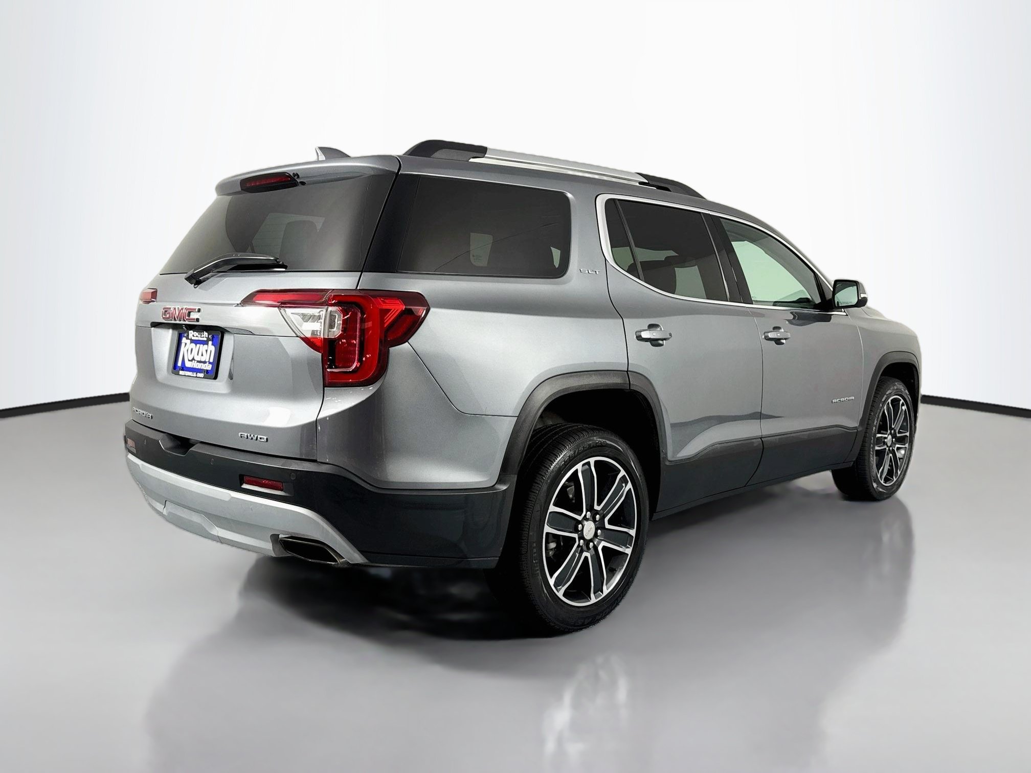 Used 2022 GMC Acadia SLT w/ Technology Package AWD/4WD image 5