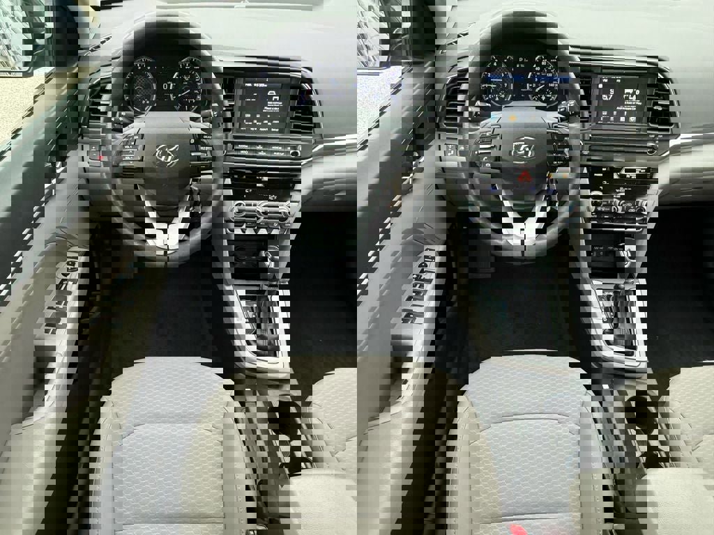 Used 2020 Hyundai Elantra SEL image 15