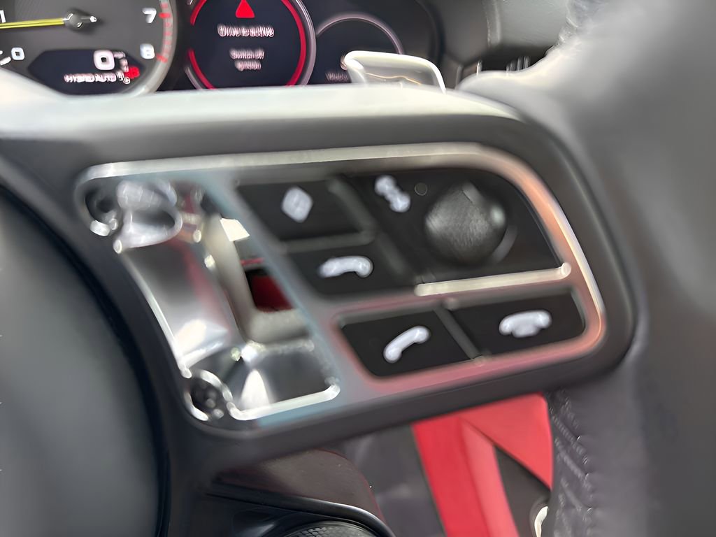 Used 2023 Porsche Cayenne Turbo S image 28