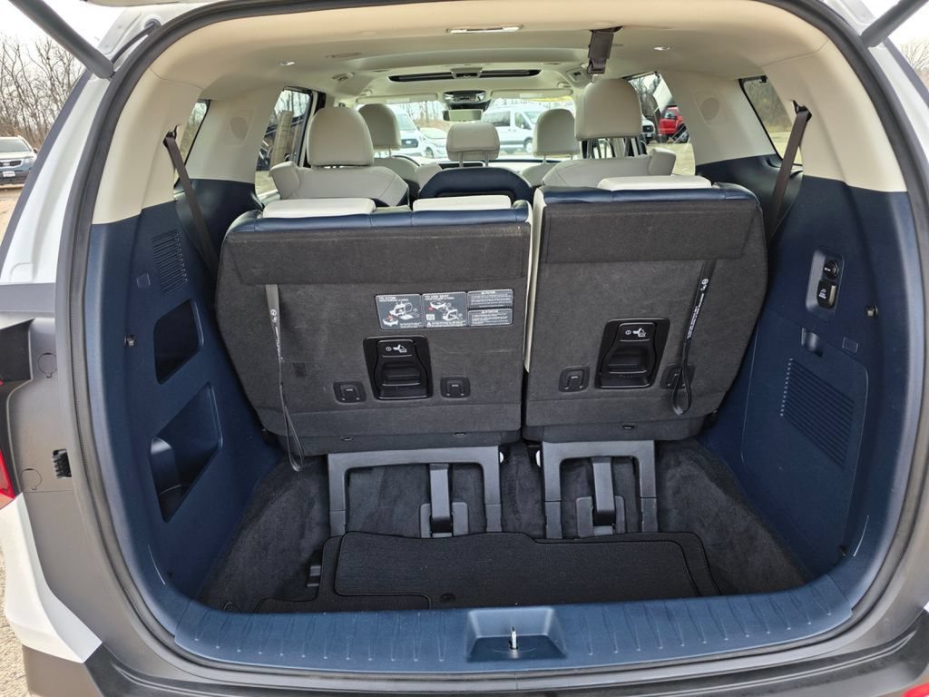 Used 2025 Kia Carnival SX Prestige FWD image 37