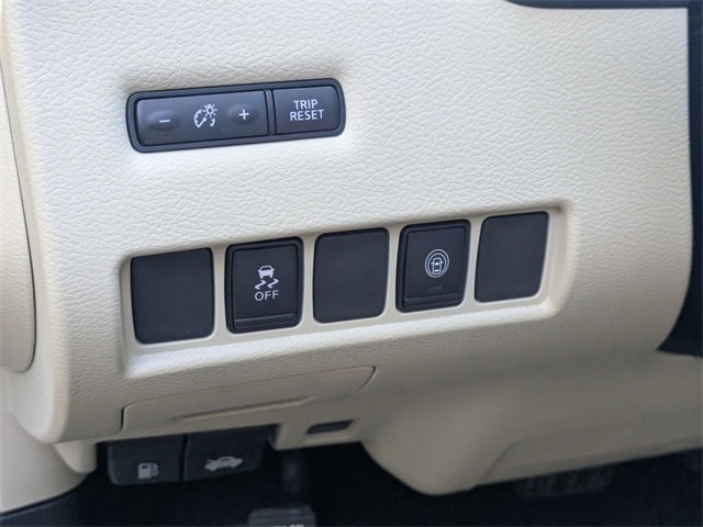 Used 2023 Nissan Murano SV image 13