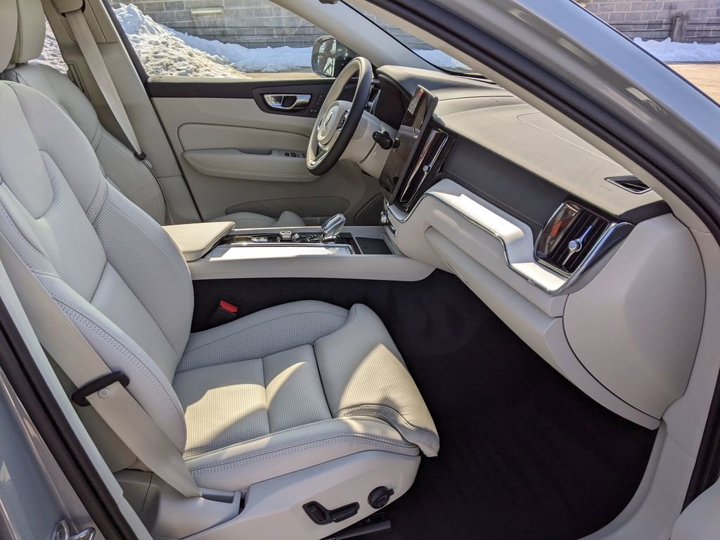 Certified 2026 Volvo XC60 B5 Ultra w/ Protection Package Premier image 22