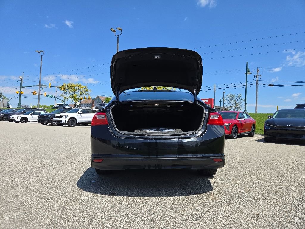 Used 2023 Chevrolet Malibu LT FWD image 4