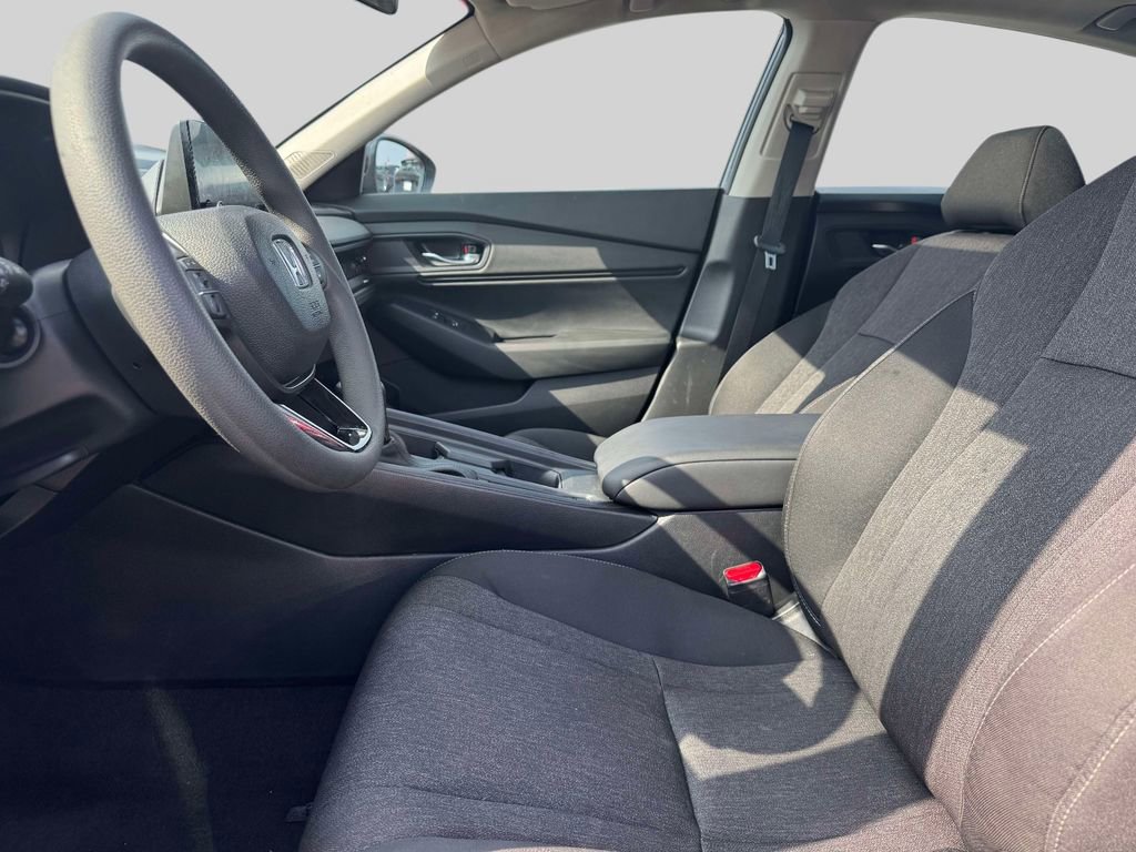Used 2025 Honda Accord SE image 14