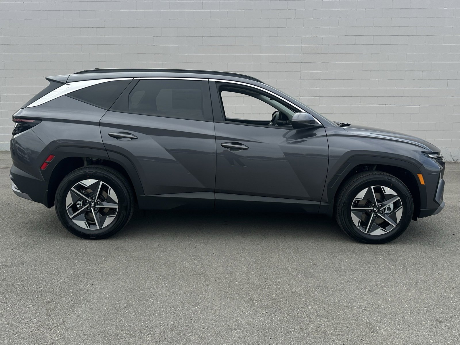 New 2025 Hyundai Tucson SEL image 6
