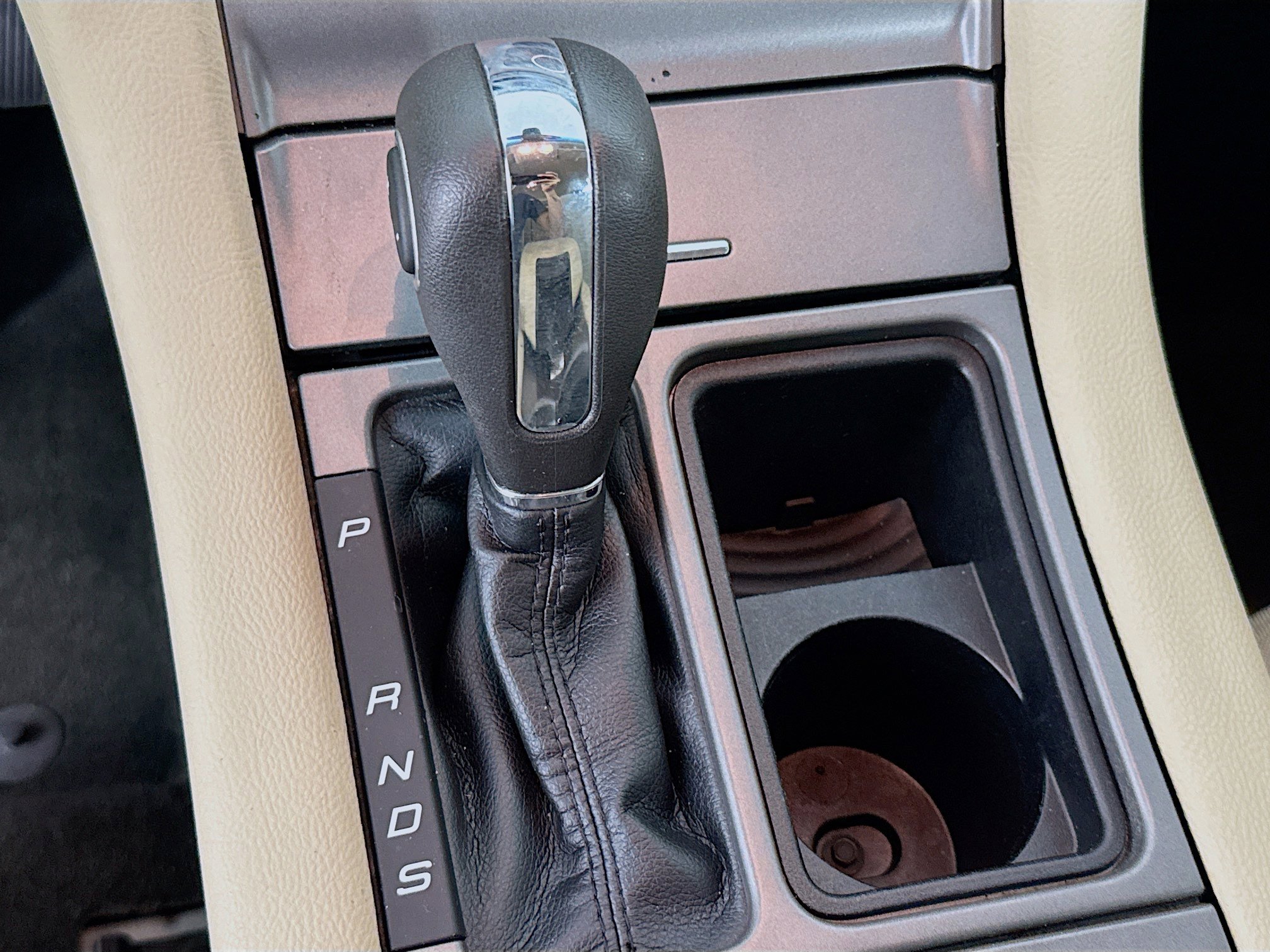 Used 2018 Ford Taurus SE image 19