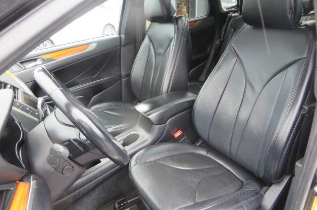 Used 2015 Lincoln MKC AWD w/ Equipment Group 102A Reserve image 13