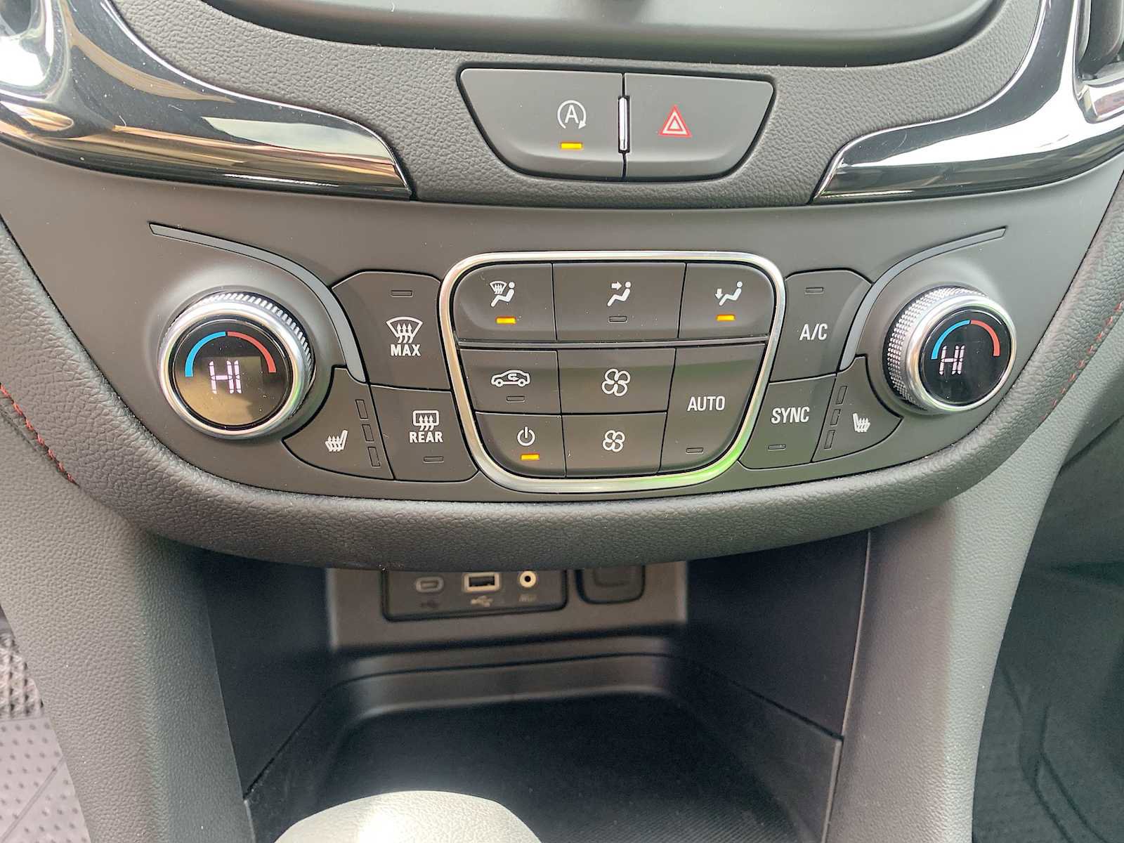 Certified 2024 Chevrolet Equinox RS w/ RS Leather Package image 18