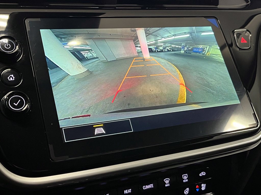 Used 2023 Chevrolet Bolt EUV LT w/ Convenience Package FWD image 27