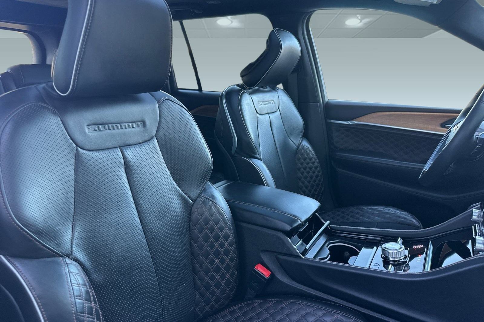 Used 2023 Jeep Grand Cherokee Summit image 32