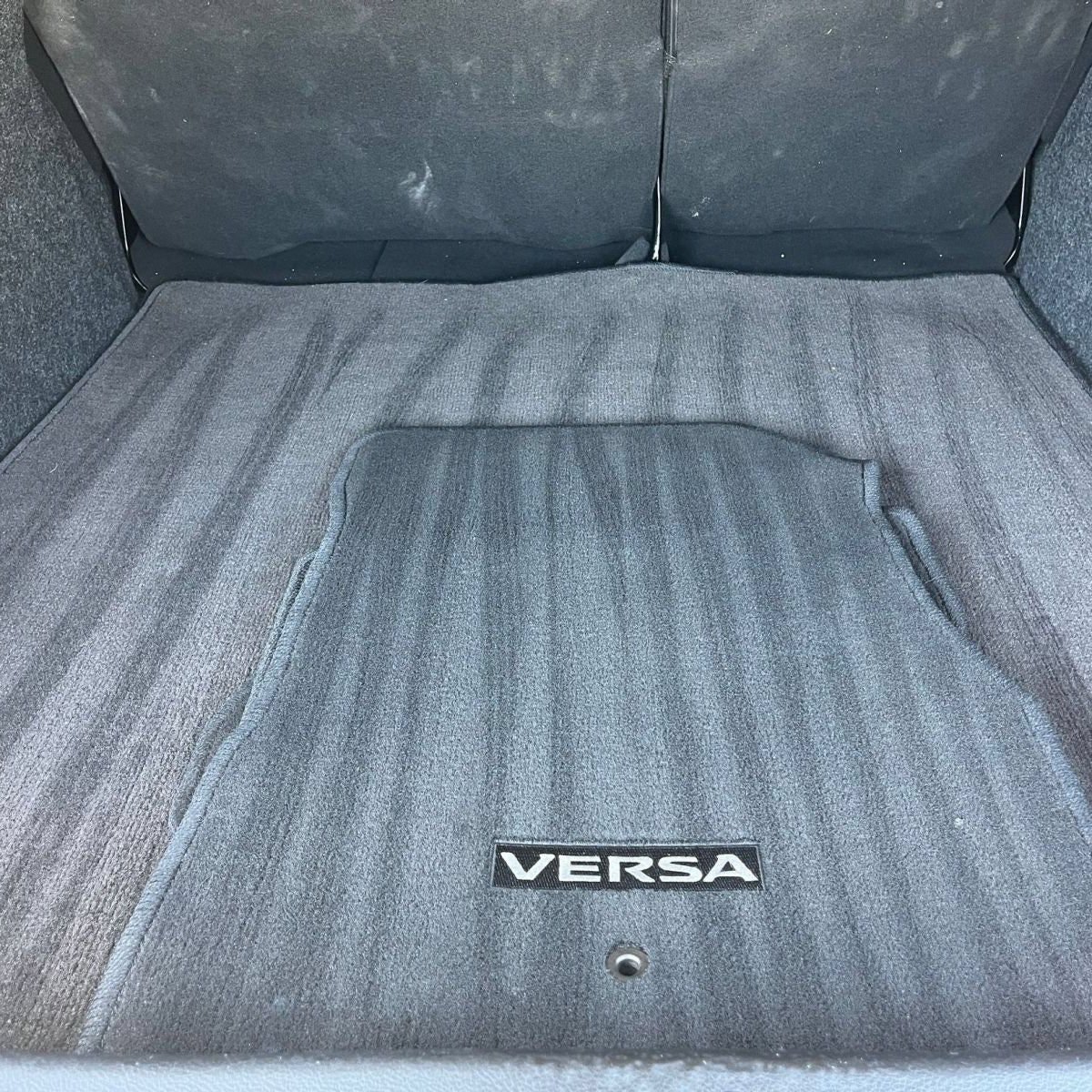 Used 2025 Nissan Versa SV FWD image 27