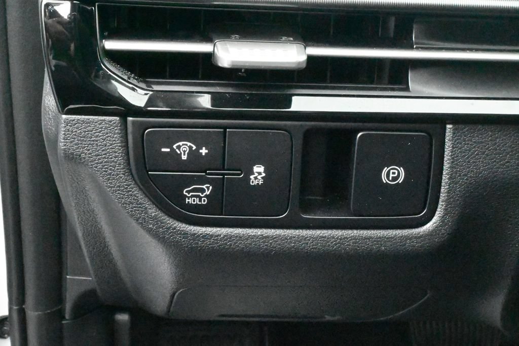 Used 2026 Kia Sportage EX FWD image 16