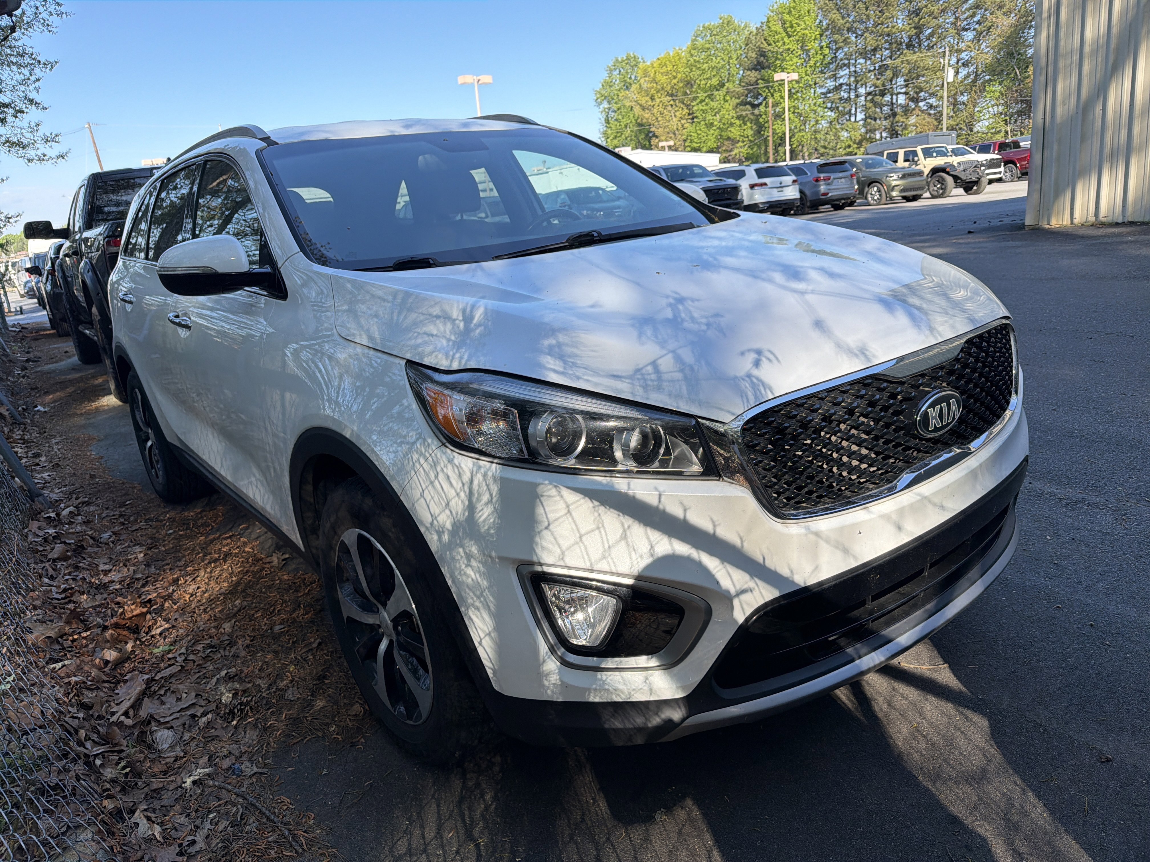 Used 2017 Kia Sorento EX w/ EX V6 Premium Package image 2
