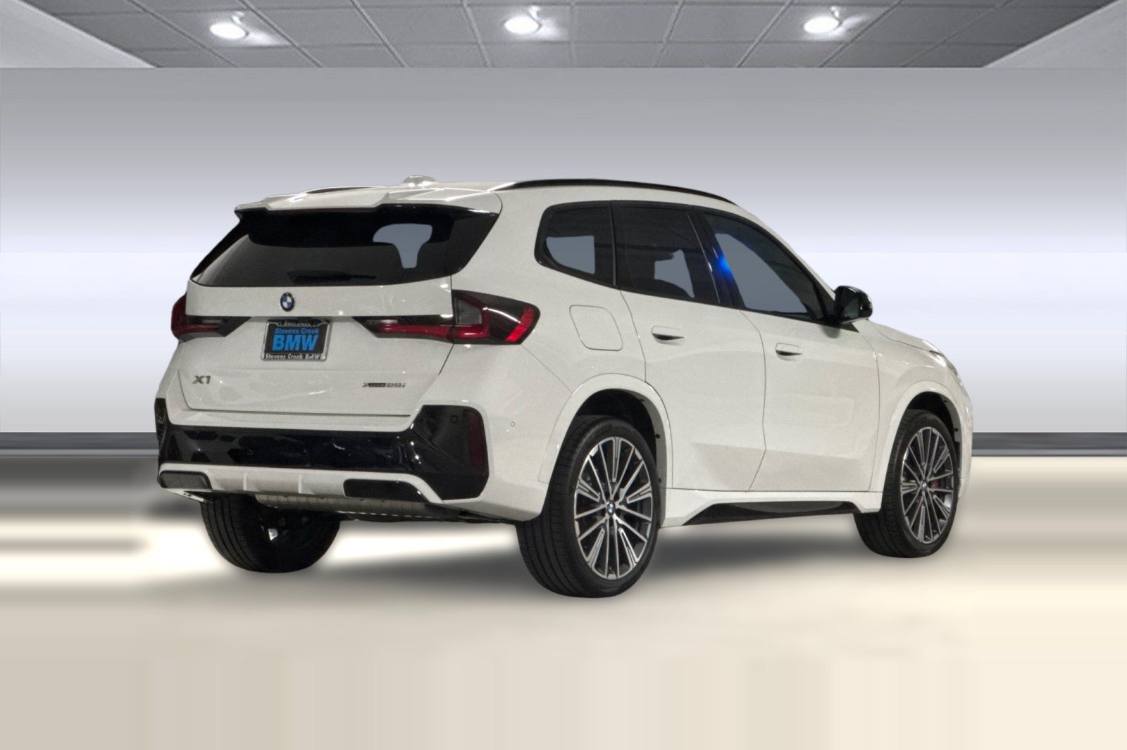 New 2026 BMW X1 xDrive28i w/ Technology Package AWD/4WD image 9