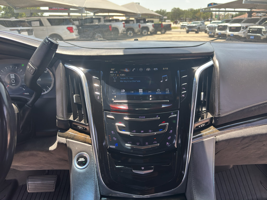 Used 2018 Cadillac Escalade ESV Platinum AWD/4WD image 30