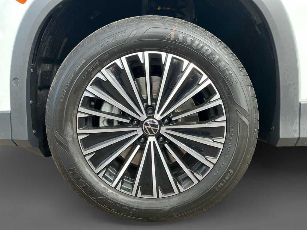 New 2026 Volkswagen Tiguan S AWD/4WD image 14