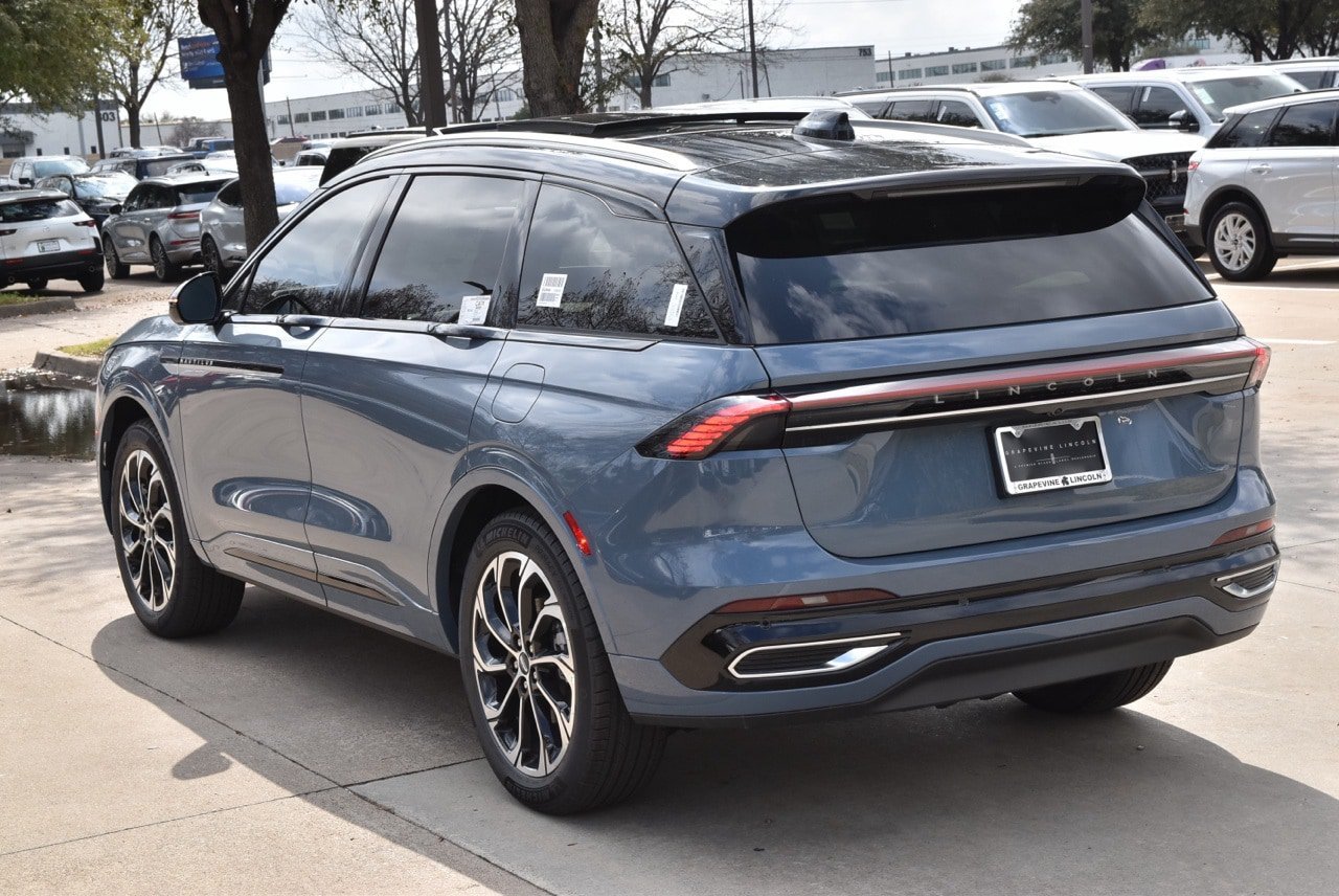 New 2026 Lincoln Nautilus Reserve AWD/4WD image 16