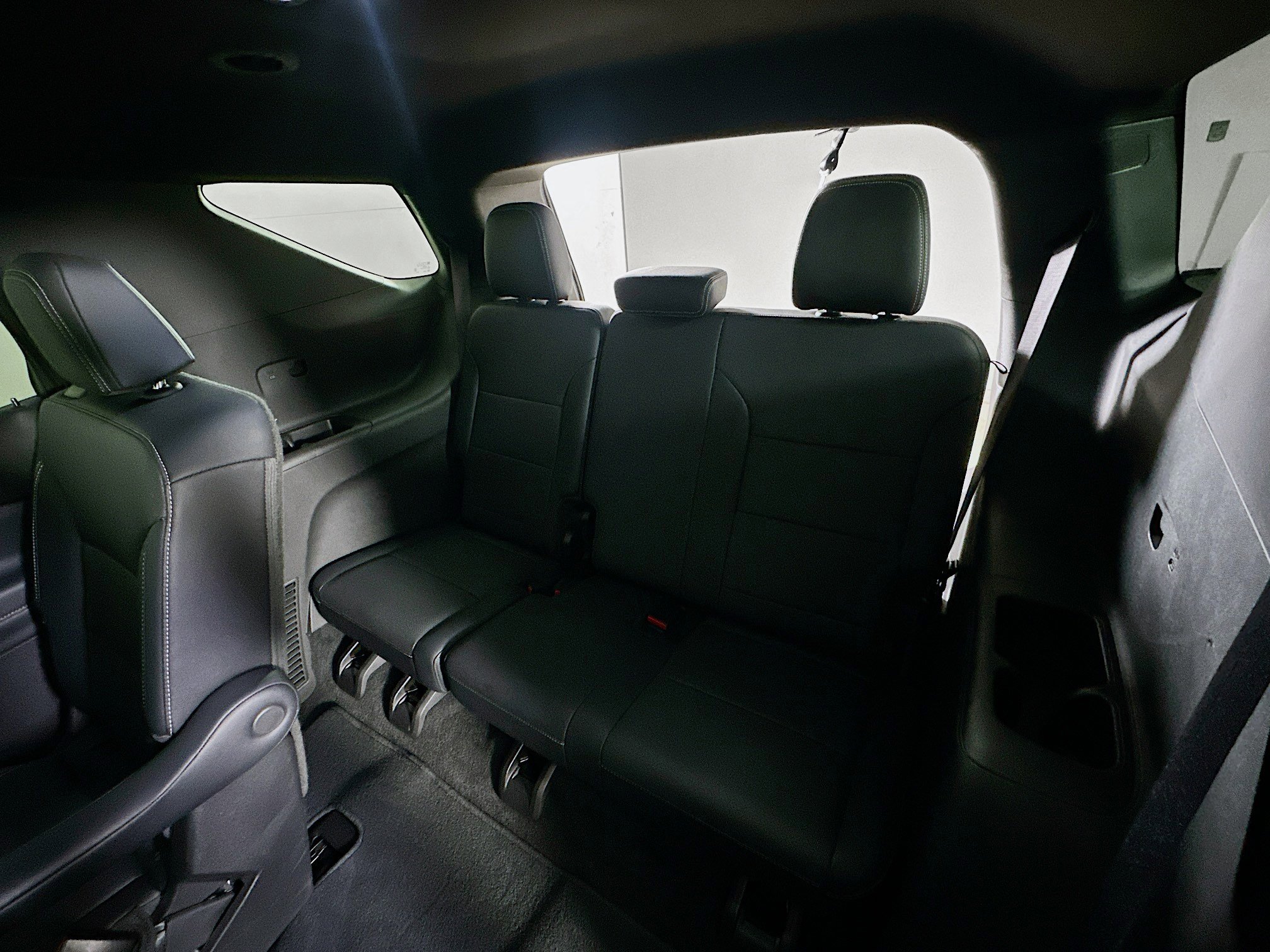 Used 2025 Chevrolet Traverse LT image 29