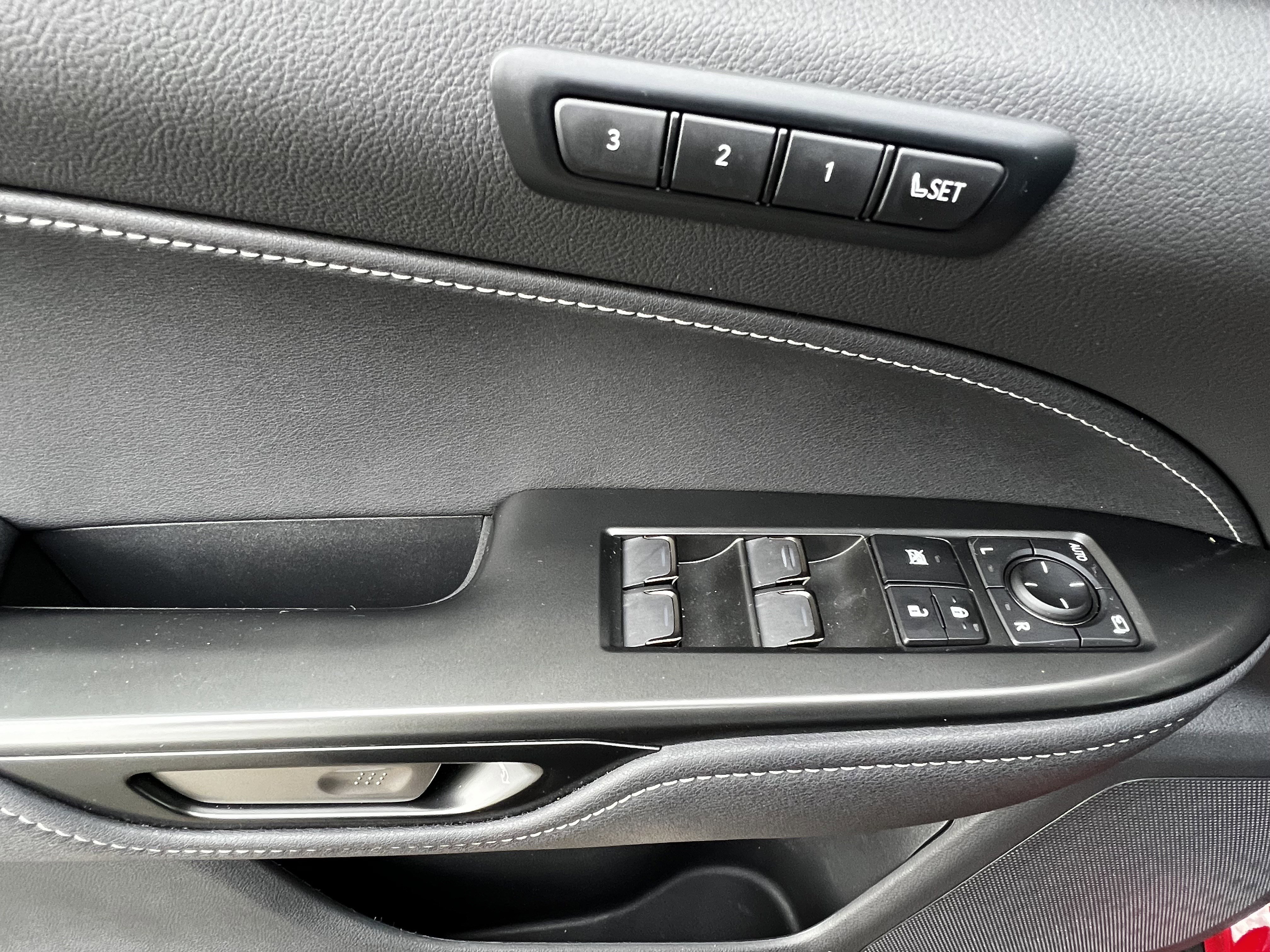 Used 2025 Lexus NX 250 FWD w/ Accessory Package (2T) image 14