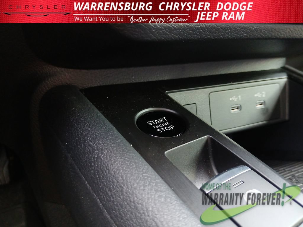 Used 2026 Nissan Kicks SV FWD image 28