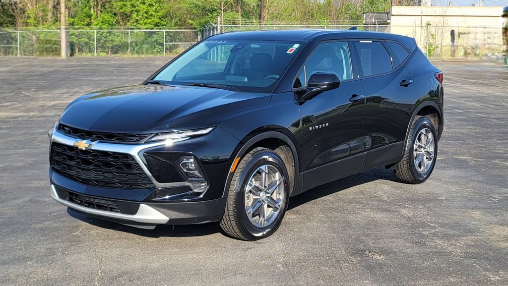 Used 2025 Chevrolet Blazer LT AWD/4WD image 5