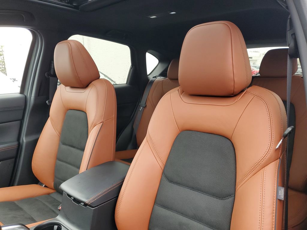 Used 2025 MAZDA CX-5 Carbon Edition image 13