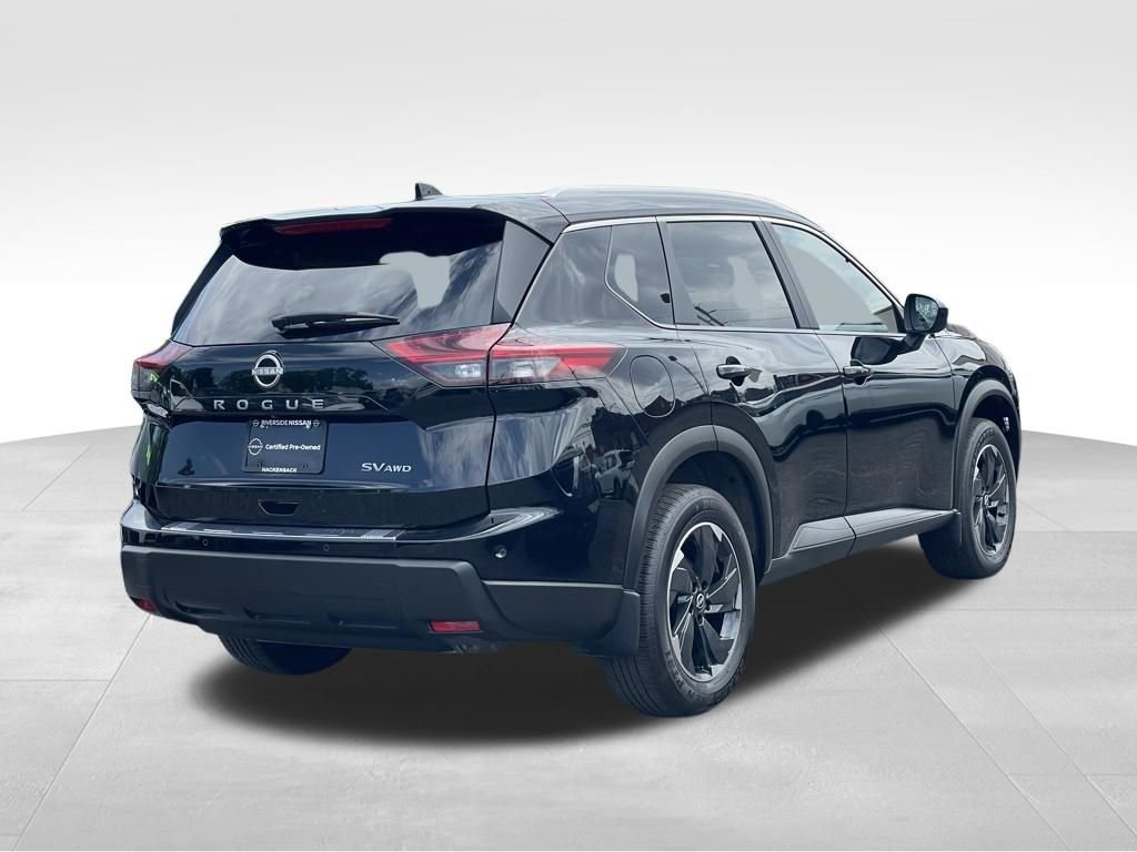 Certified 2024 Nissan Rogue SV AWD/4WD image 4