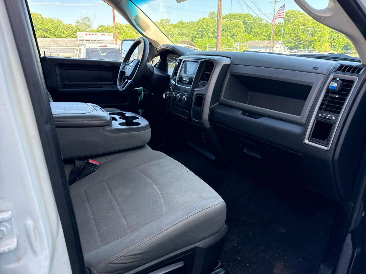 Used 2020 RAM 1500 Tradesman w/ Chrome Plus Package RWD image 13