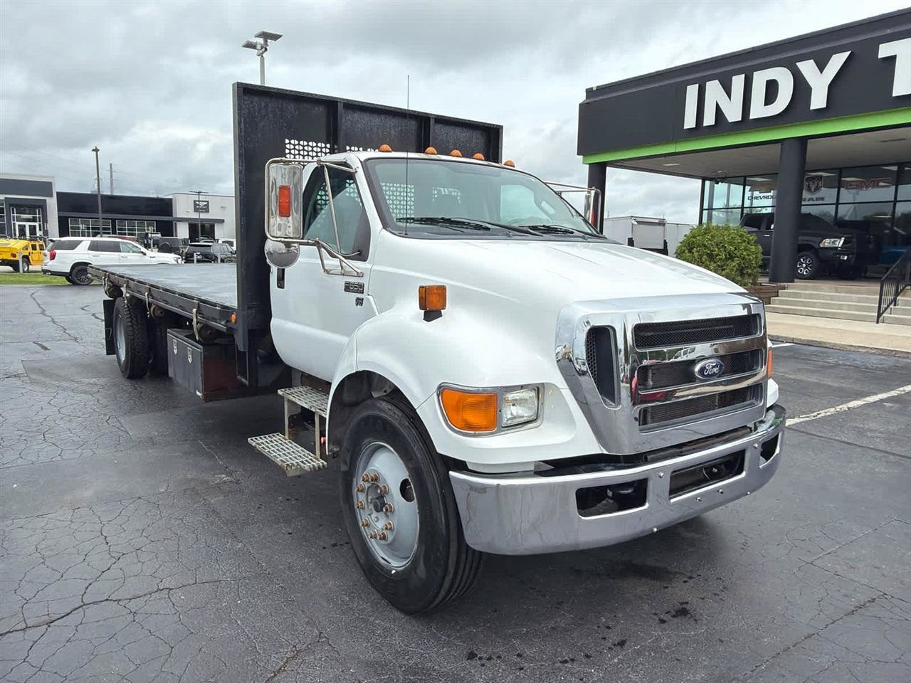 Used 2013 Ford F650 2WD Regular Cab Super Duty image 2