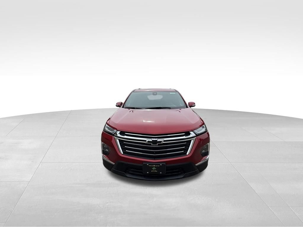 Used 2023 Chevrolet Traverse LT image 3
