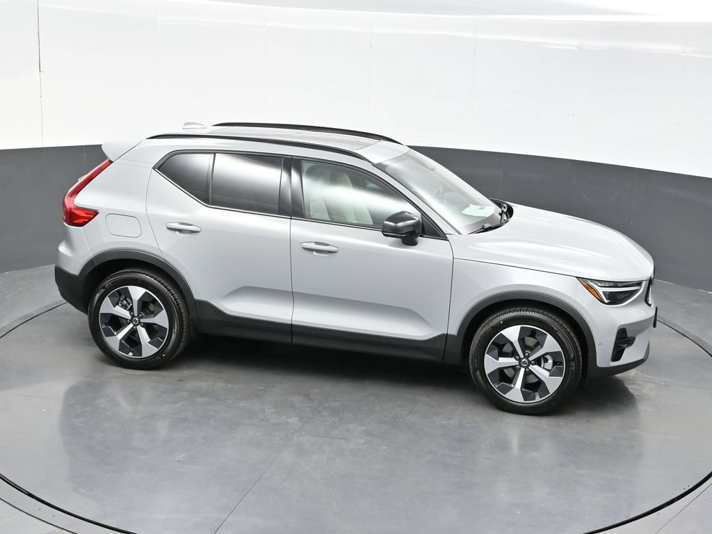 New 2026 Volvo XC40 B5 Plus w/ Protection Package Premier AWD/4WD image 37