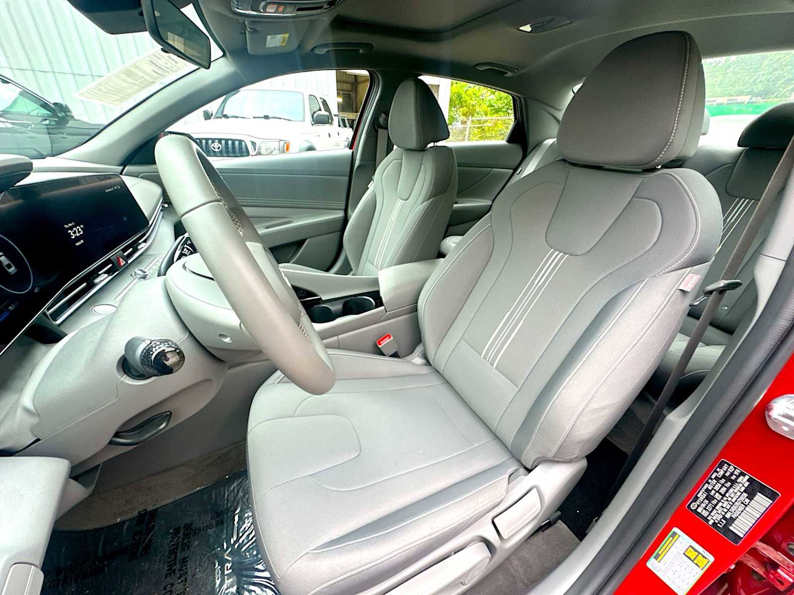 Used 2024 Hyundai Elantra SEL w/ Convenience Package image 13