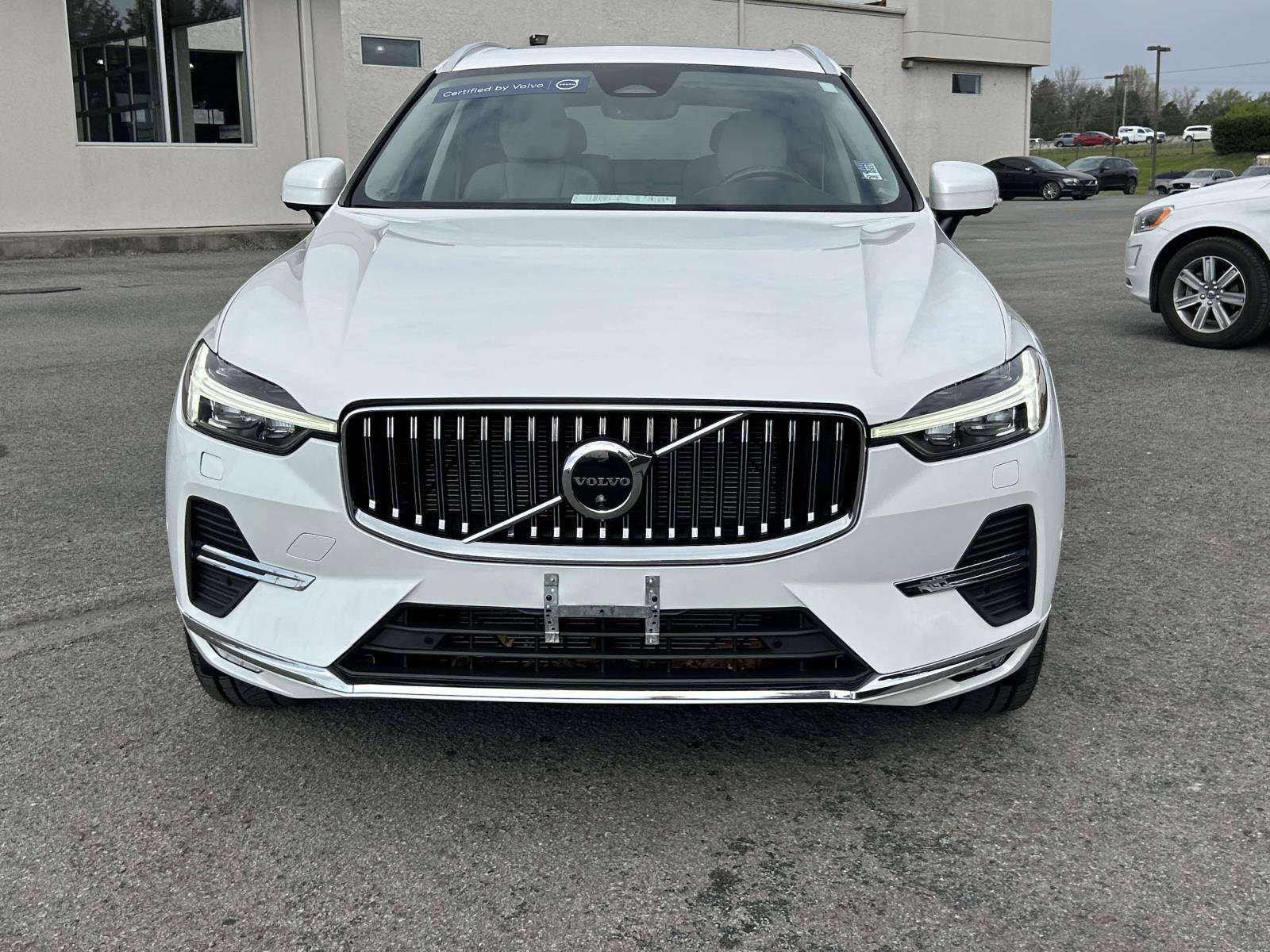 Certified 2023 Volvo XC60 B5 Plus w/ Climate Package image 8