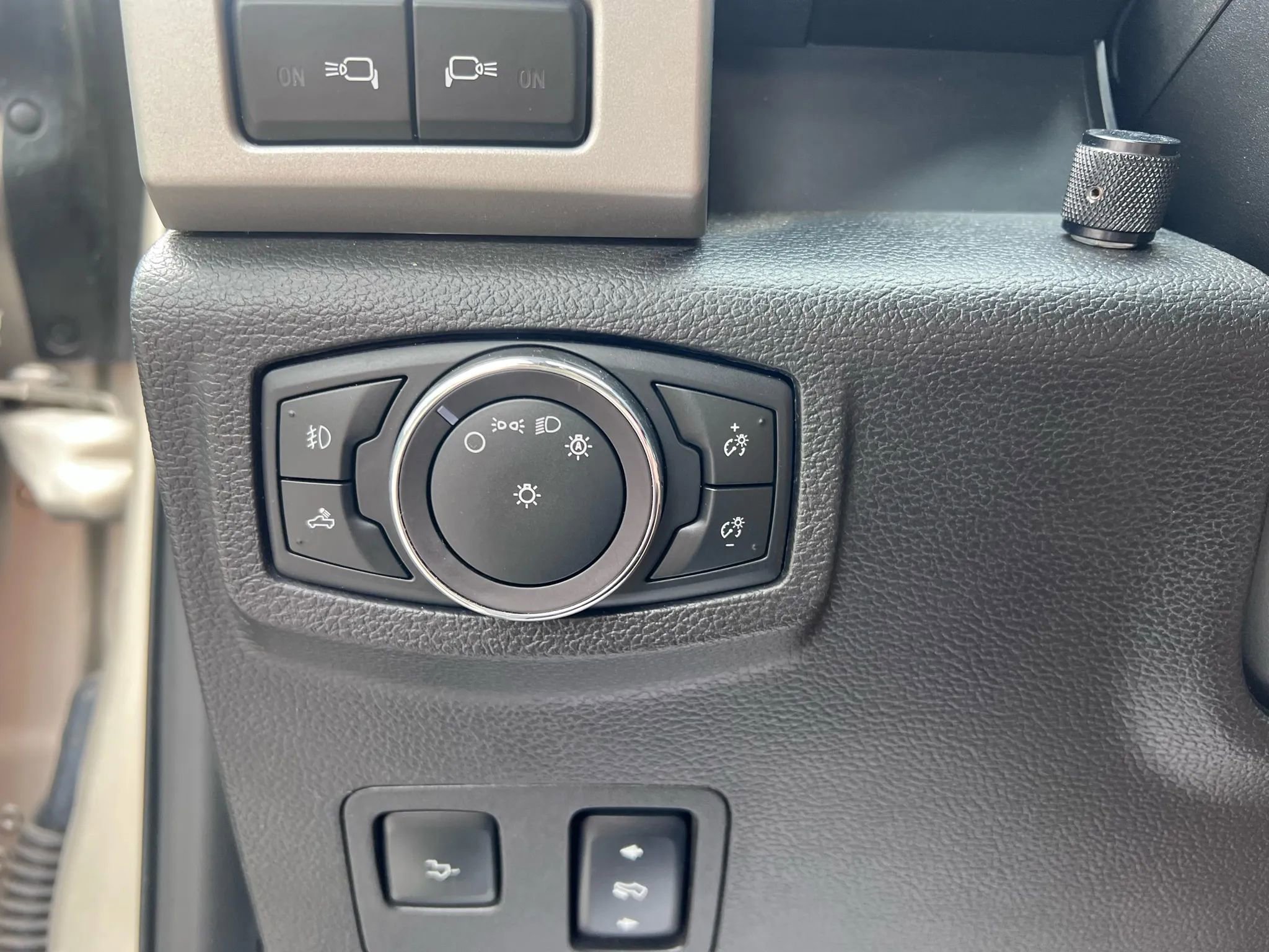 Used 2018 Ford F250 Lariat w/ Lariat Ultimate Package image 26