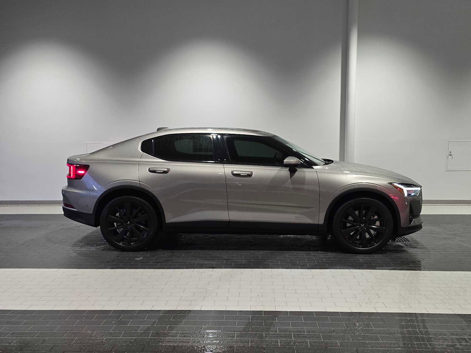 Used 2022 Polestar Polestar 2 w/ Plus Package image 8