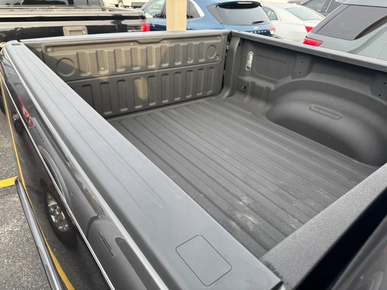 Used 2022 RAM 1500 Limited w/ Body Color Bumper Group image 10