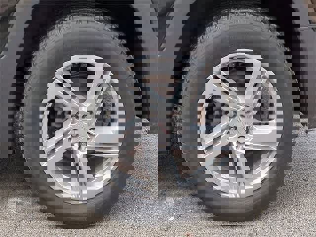 Used 2018 GMC Terrain SLE w/ Driver Convenience Package image 13