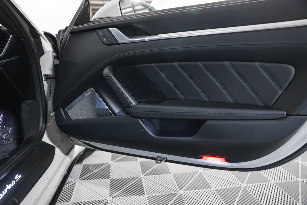 Used 2022 Porsche 911 Turbo S image 22